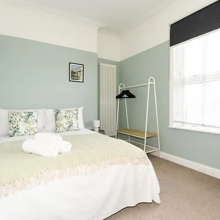 Апартаменти Modern Southville 5 Min Walk To Centre Бристоль