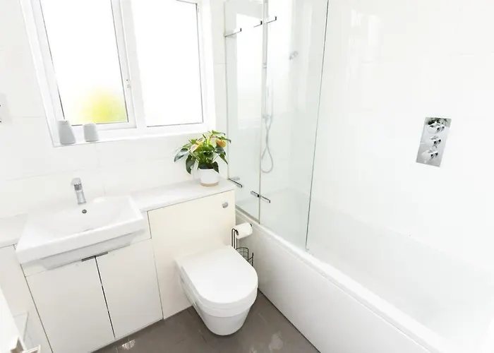 Modern Southville 5 Min Walk To Centre Apartment *